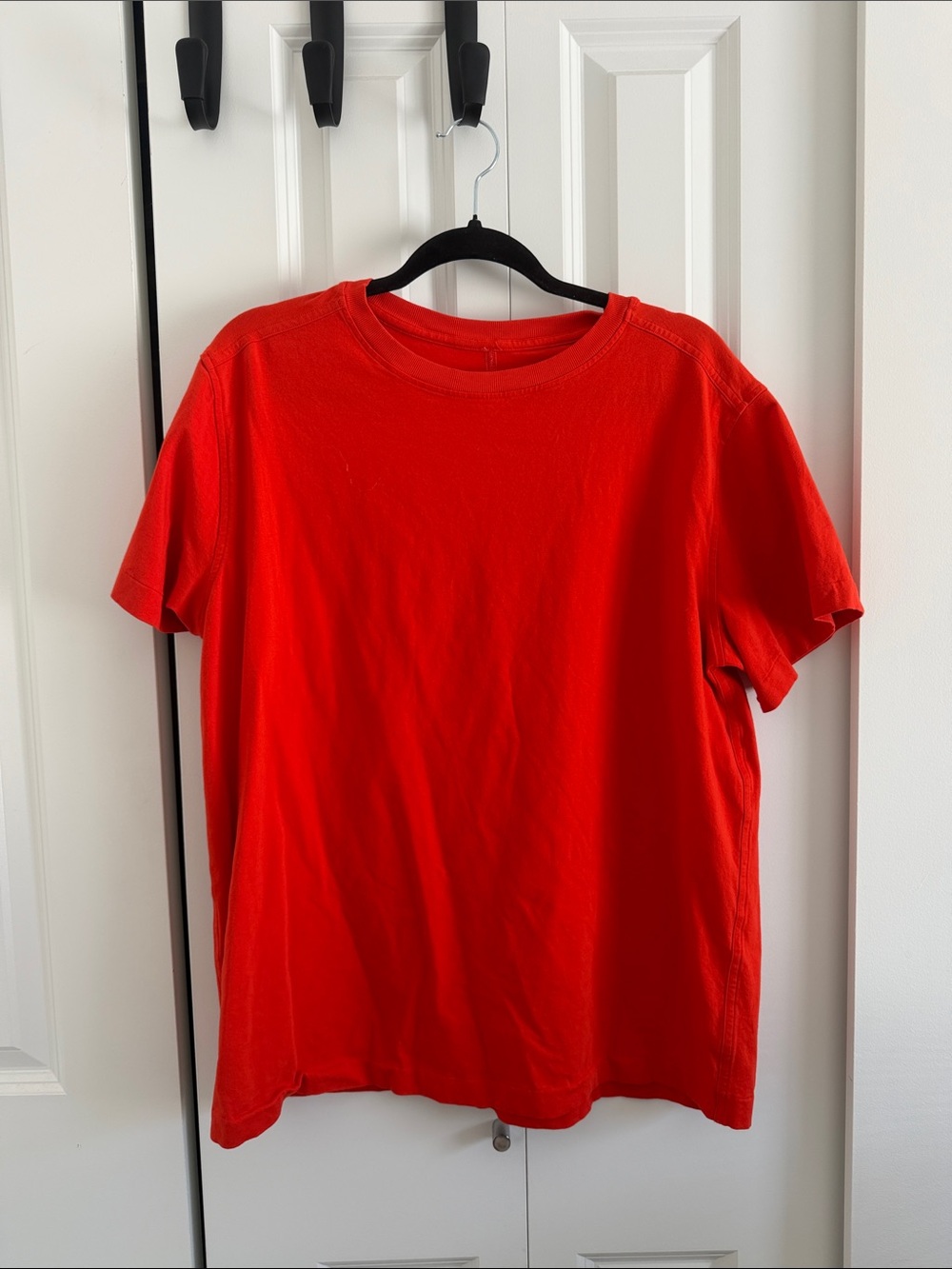 Lululemon Women’s Classic Crew Neck T‑Shirt - Red - Oversized Fit Size Large